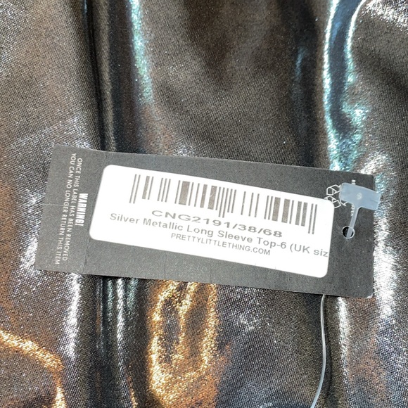 NWT PrettyLittleThing Silver Metallic Fitted Crop Blouse. Size 2. - Picture 4 of 5